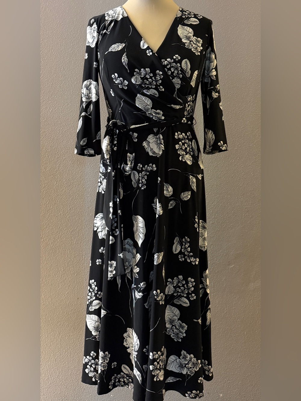 Lauren Ralph Lauren Black & White Floral Fit and Flare Dress Size 10